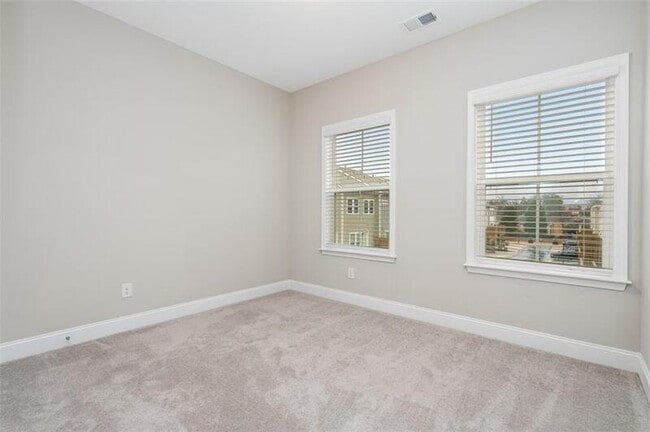 Building Photo - 2641 Blackburn Ct SE