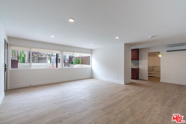 Building Photo - 12425 Texas Ave