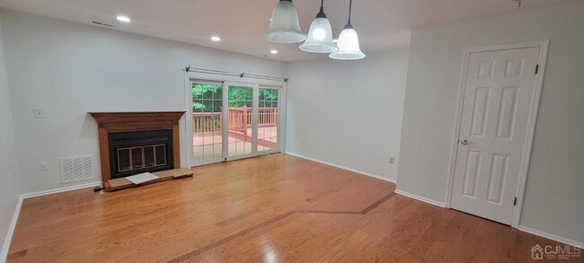 Building Photo - 1408 Locust Ct