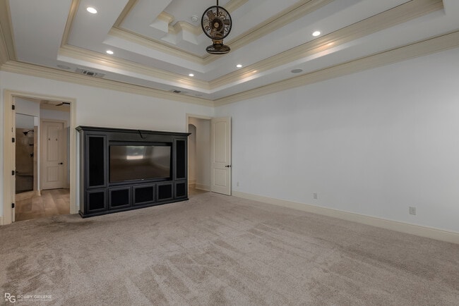 Building Photo - 322 Paris Pl