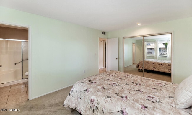 Building Photo - 10303 W Prairie Hills Cir