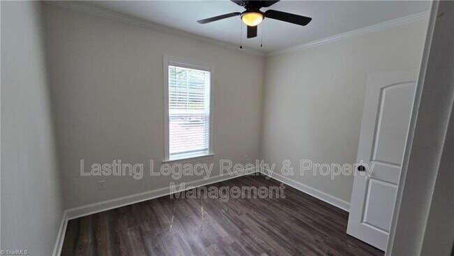 Building Photo - 1505 East Ave
