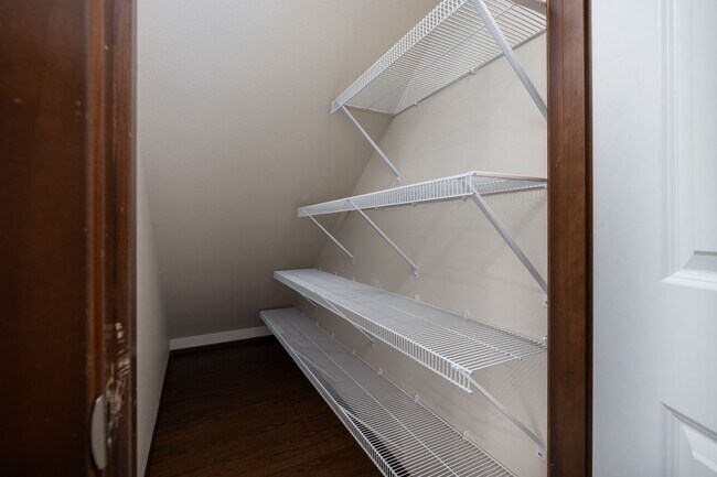 Building Photo - Gilkey 425,LLC#12