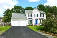 Building Photo - 5702 Cambridge Dr