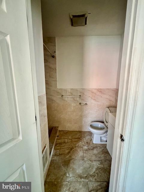 Building Photo - 240 W Glenwood Ave