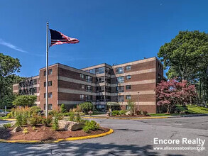 Building Photo - 30 Rockingham Ave