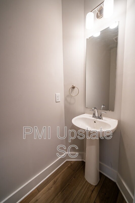 Building Photo - 181 Dalmatian Dr