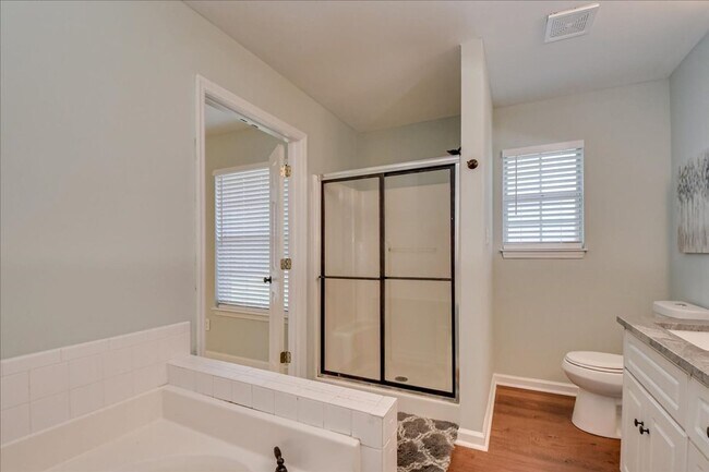 Building Photo - 1316 Maple Leaf Ct