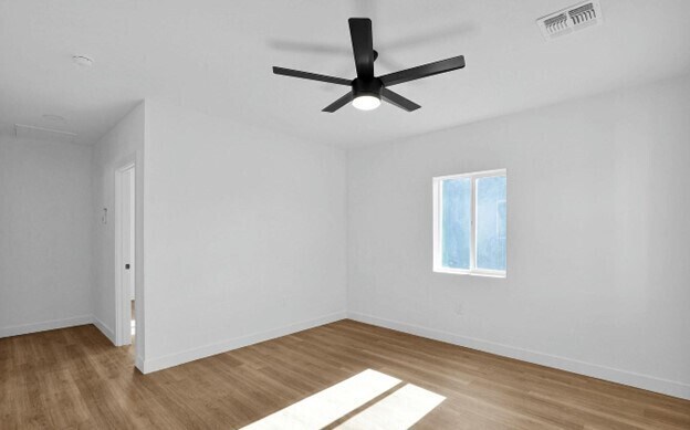 Building Photo - Newly Renovated 2 Bedroom, 1 Bath, with St...