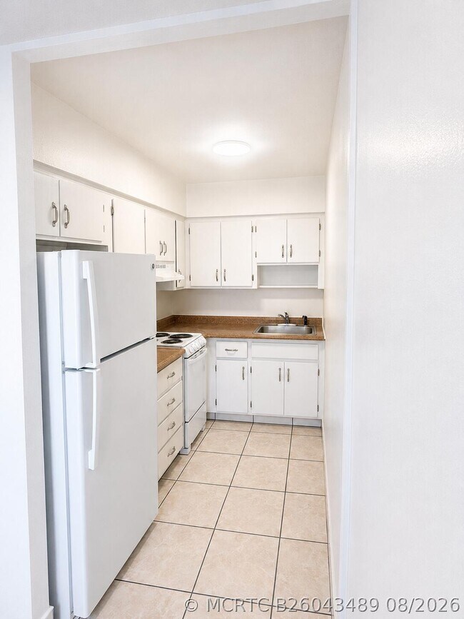 Building Photo - 1814 E Oakland Park Blvd