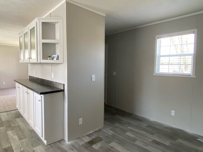 Building Photo - 4325 Vin Rose Dr