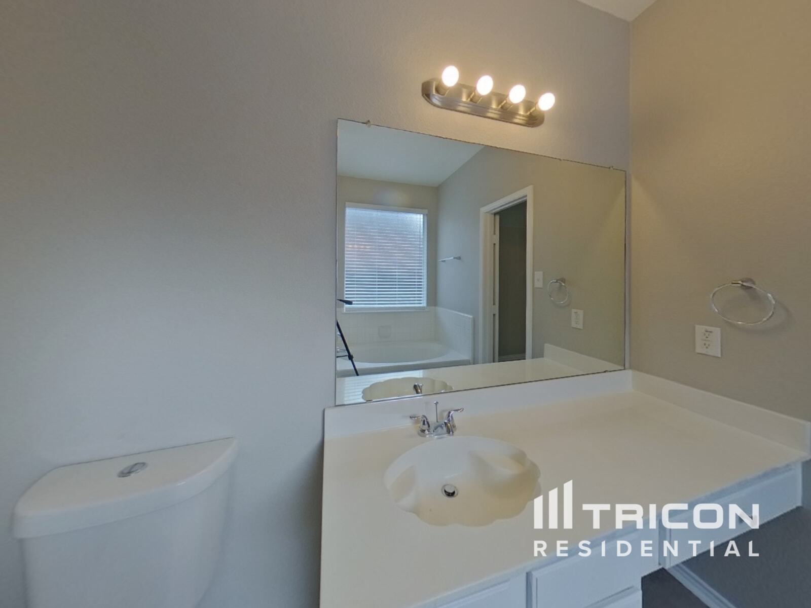 Building Photo - 5604 Nacona Dr