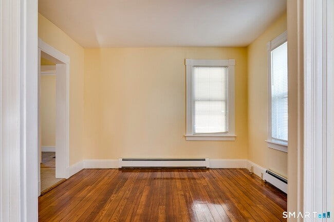 Building Photo - 303 Millville Ave