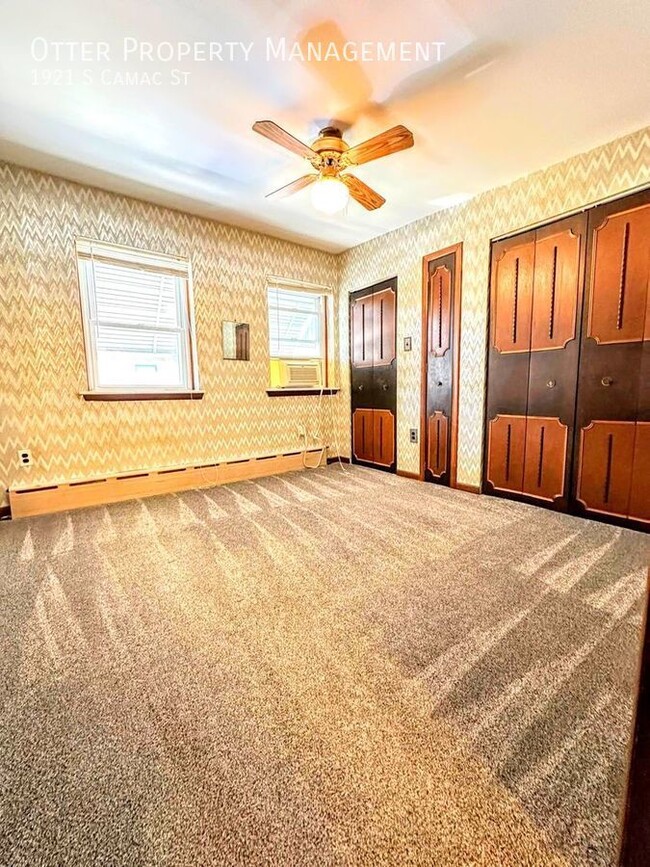 Building Photo - Lovely & Spacious 4BR/2BA South Philly Hom...