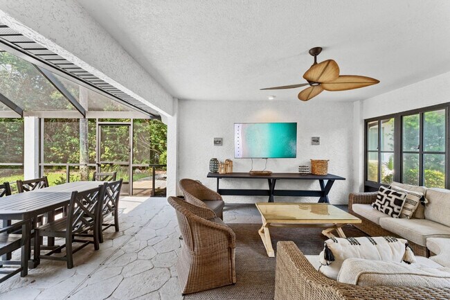 Building Photo - 4639 Paradise Isles