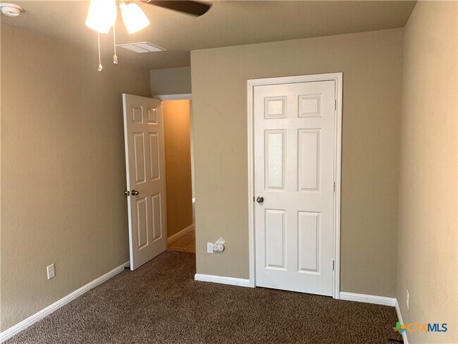 Building Photo - 2587 Diamondback Trail