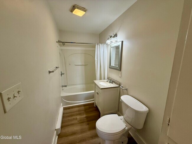 Building Photo - 751 Hudson Ave