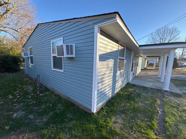Building Photo - Newly Remodeled House in Paducah