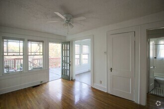 Building Photo - Ponce Properties