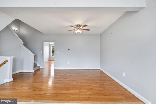 Building Photo - 899 Stonefield Square NE