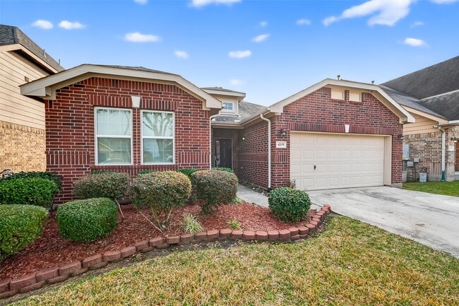 Building Photo - 4205 Graceland Dr