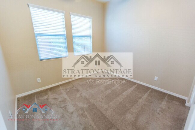 Building Photo - 4179 E Cynthia St