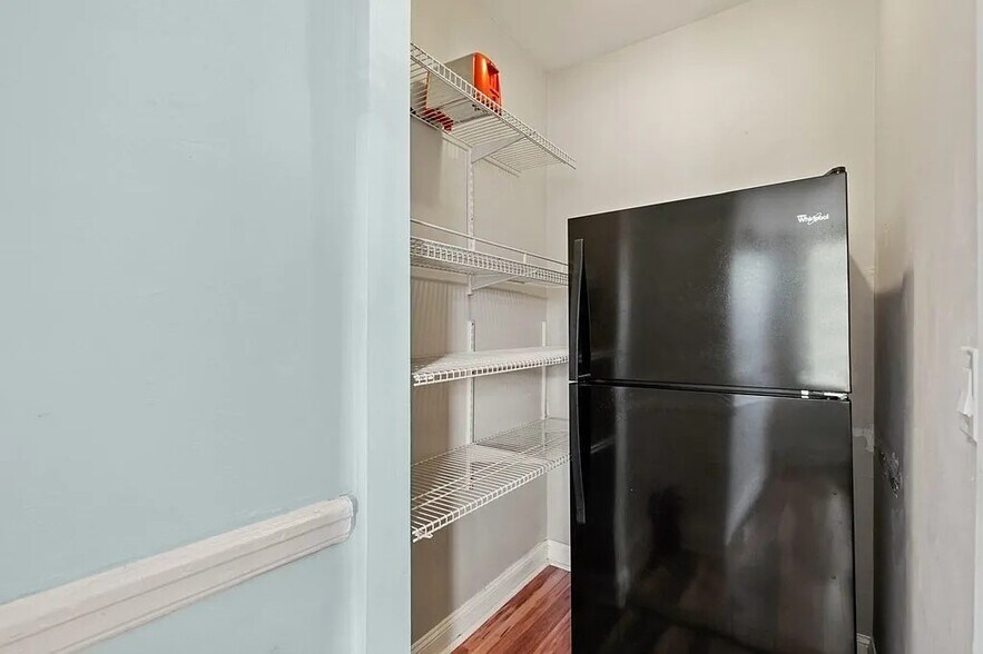 Building Photo - 1742 Commonwealth Ave