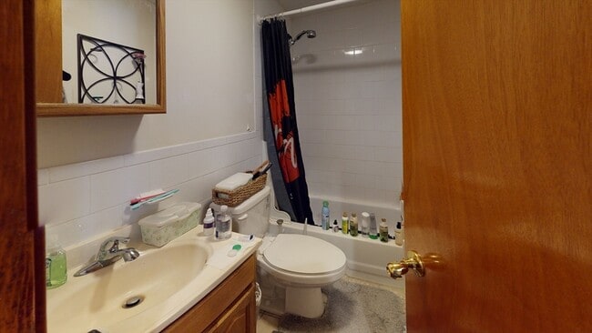 Building Photo - 97 Hudson St