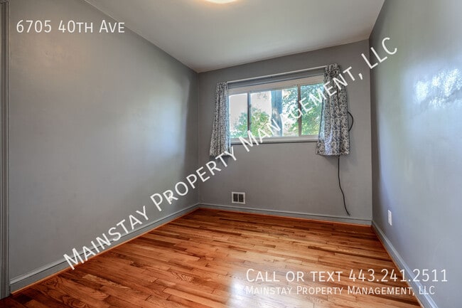 Building Photo - 6705 40th Ave