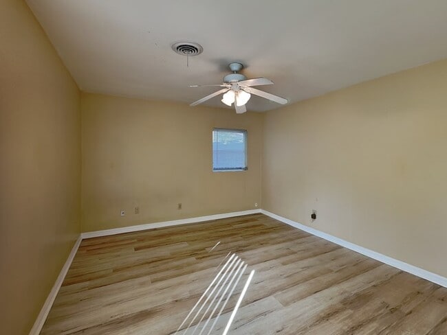 Building Photo - 2512 Sea Breeze Ct