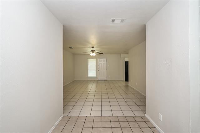 Building Photo - 306 Linklea Dr