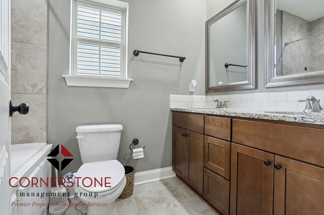 Building Photo - Cozy Cottage in the Heart of Gonzales!