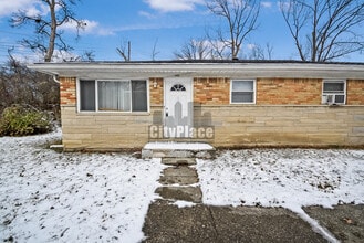 Building Photo - 2410 N Lesley Ave