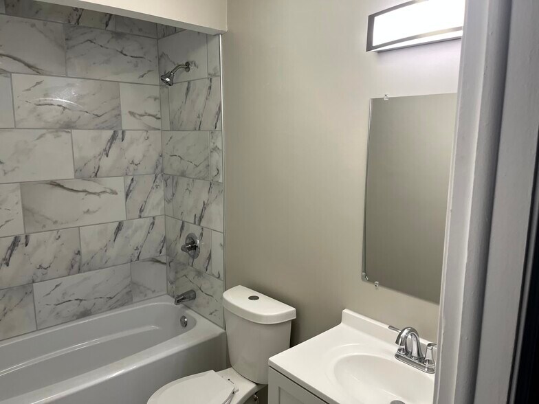 Building Photo - 30246 Spain Ct