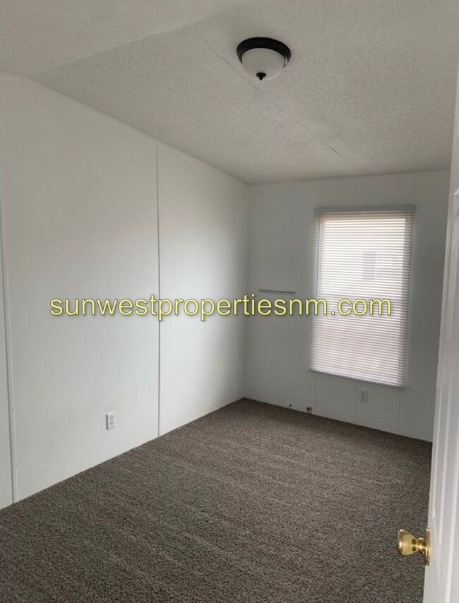 Building Photo - 3 Bedroom, 2 Bathroom Mobile Home