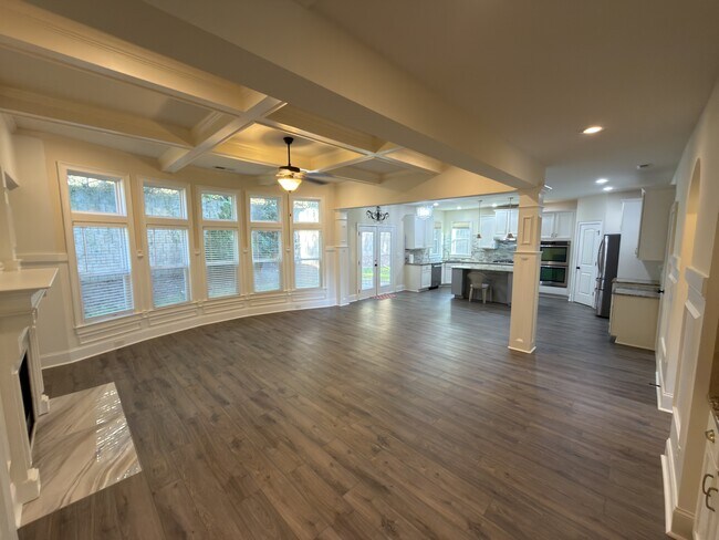 Building Photo - 5825 Trailwood Ct