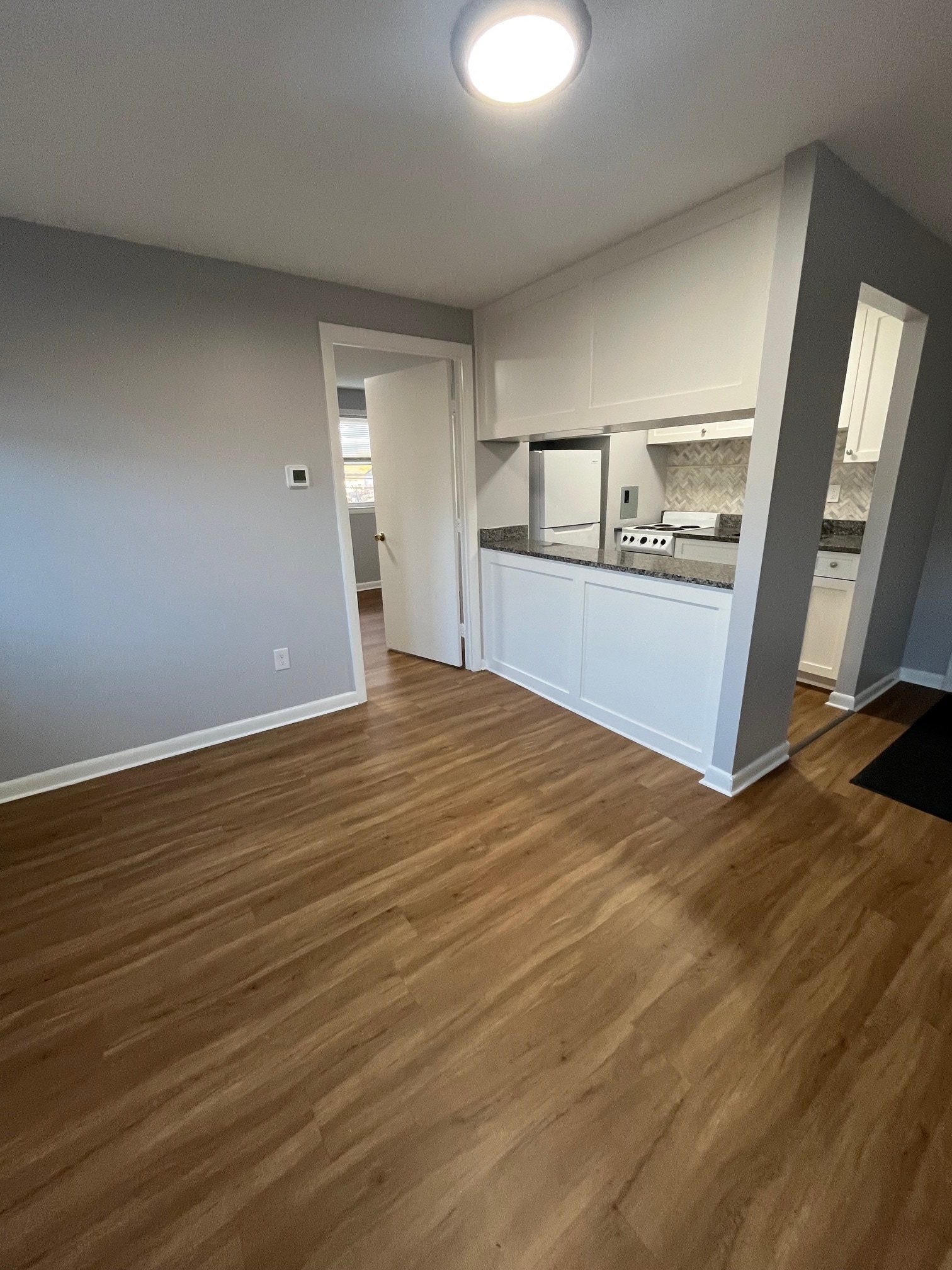 Building Photo - 15 Fairfax Ave