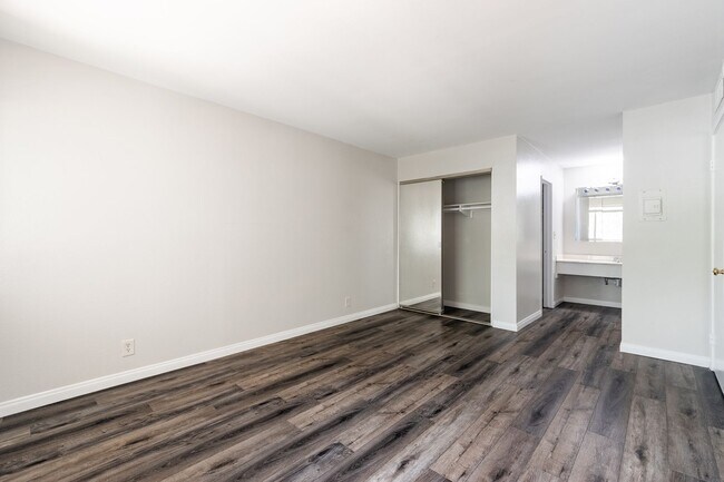 Building Photo - 2300 S Hacienda Blvd