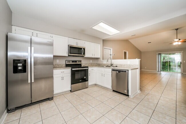 Building Photo - 4782 Cinnamon Fern Dr