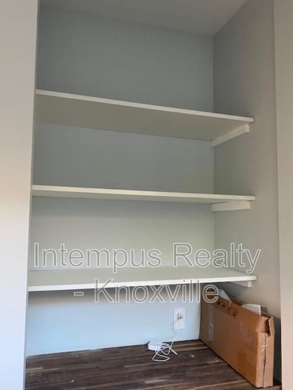 Building Photo - 2308 E 5th Ave