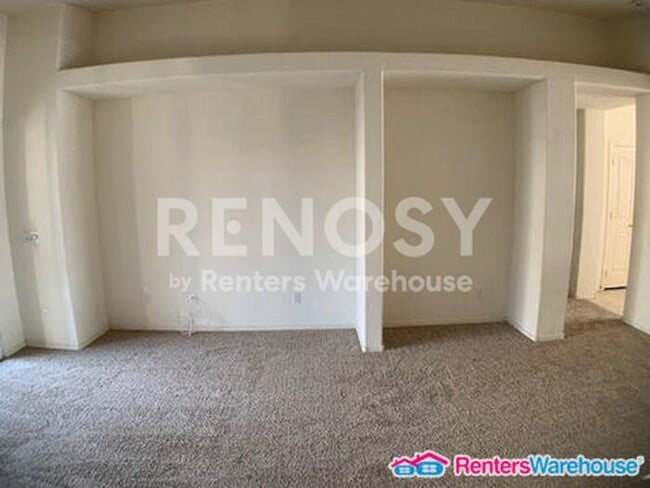 Building Photo - Ideal 3 Br 2 Ba 2 Cg Home Near Loop 303 & Greenway in Surprise!