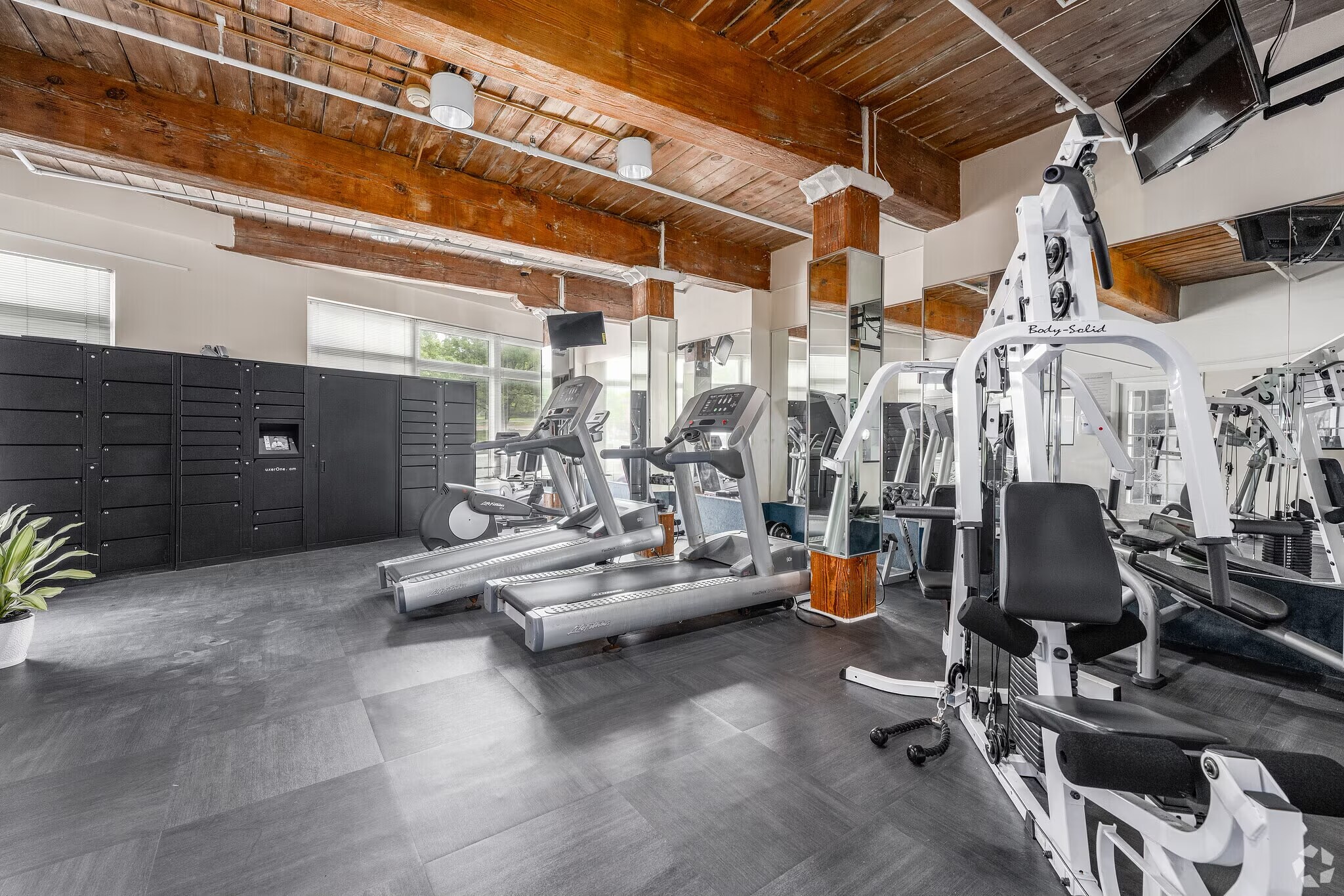 Building Photo - 121 S Fremont Ave