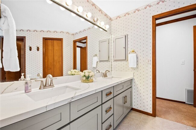 Building Photo - Rambler Style House nestled in the heart of Mountain Vie