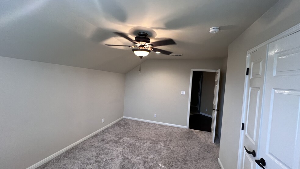 Bedroom #4 - 18439 Rogers Bend