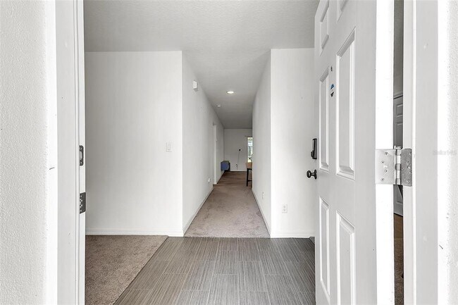 Building Photo - 159 Persimmon Dr