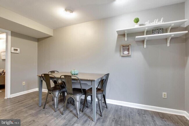 Building Photo - 5420 King Arthur Cir