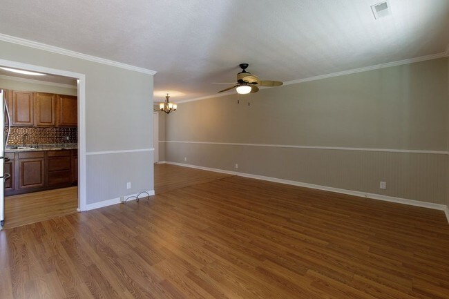 Building Photo - 148 Timberlake Dr