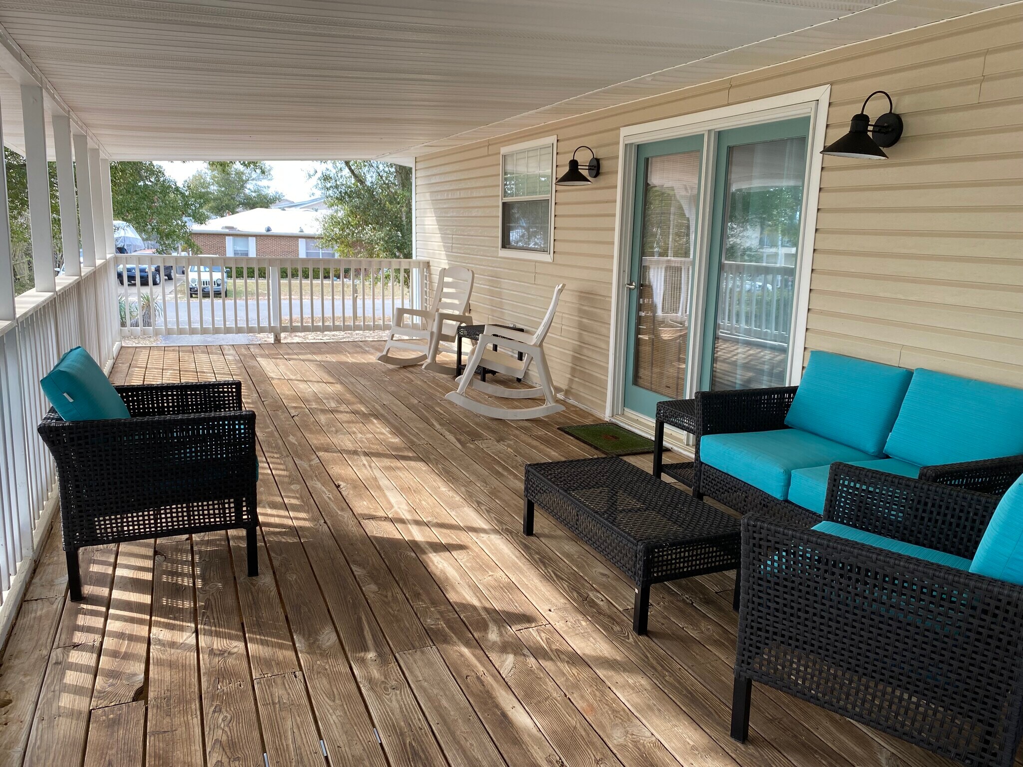 Building Photo - 5802 Monterey Ave