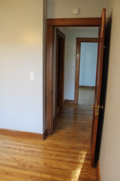 Building Photo - 621 Lamont St