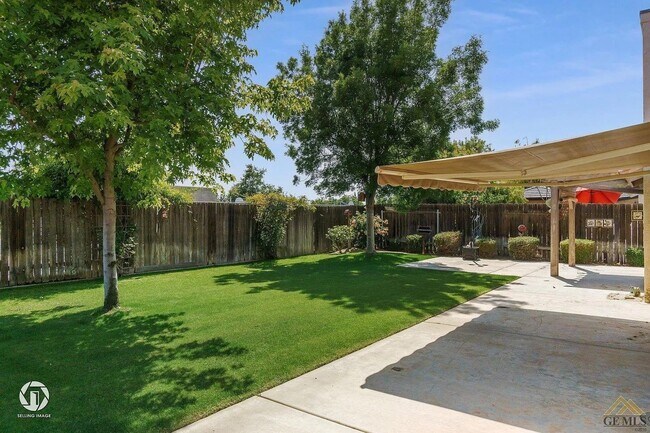 Building Photo - Adorable Riverlakes Home!